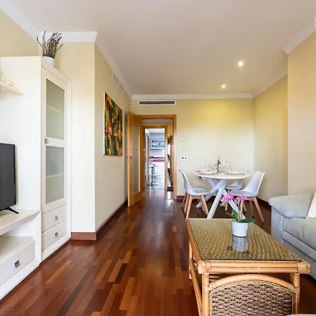 Malagasuite Pinillo Padel & Parking Apartament *