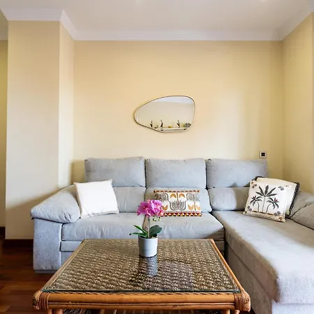 Malagasuite Pinillo Padel & Parking Apartament *