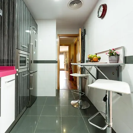 Malagasuite Pinillo Padel & Parking Apartament *