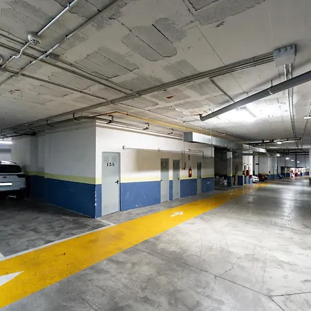 Malagasuite Pinillo Padel & Parking